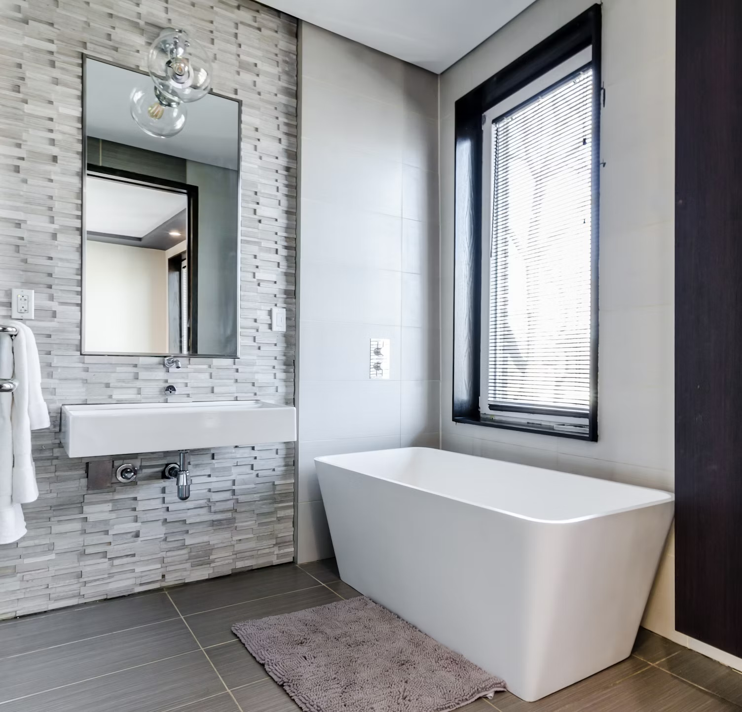 master bathroom remodel Fort Lauderdale FL freestanding tub and dual vanity – Fort Lauderdale FL