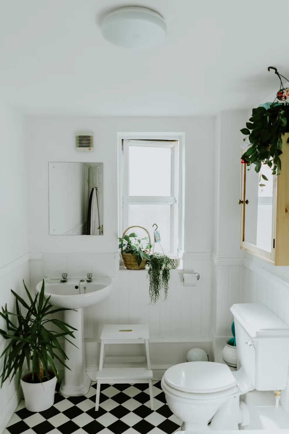 small bathroom remodel Fort Lauderdale FL maximizing space with custom design – Fort Lauderdale FL
